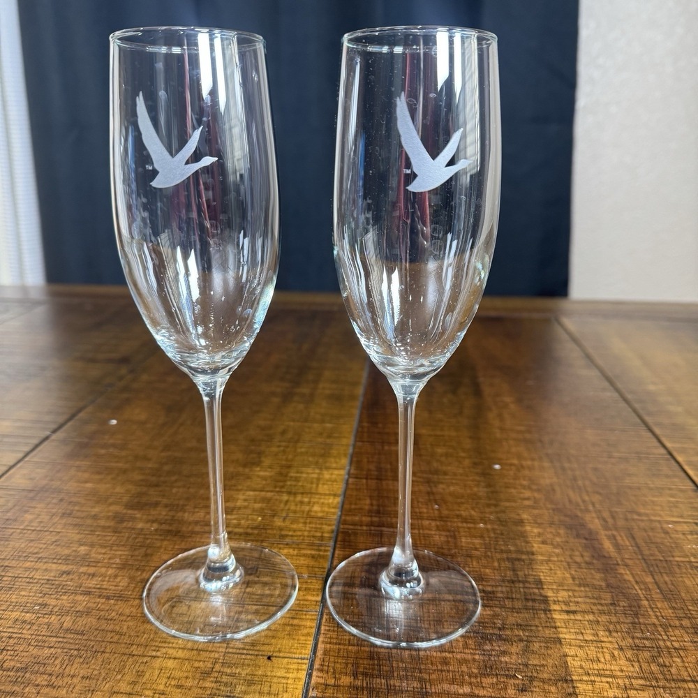 2 Limited Edition Grey Goose‎ Flirtini French 76 Champagne Cosmo Brunch Glasses